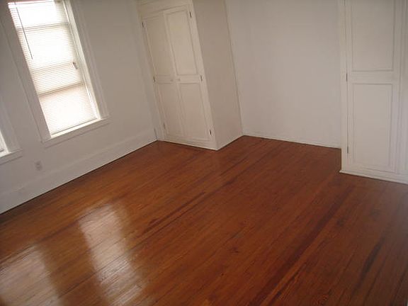 5th image of 2302 33rd St #3