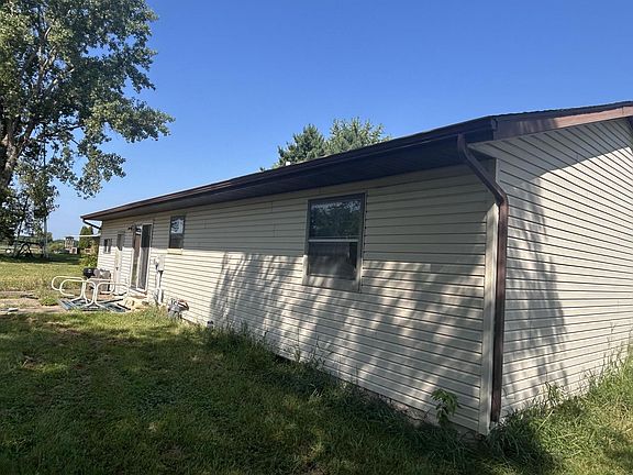 3rd image of W7673 Castle Mound ROAD