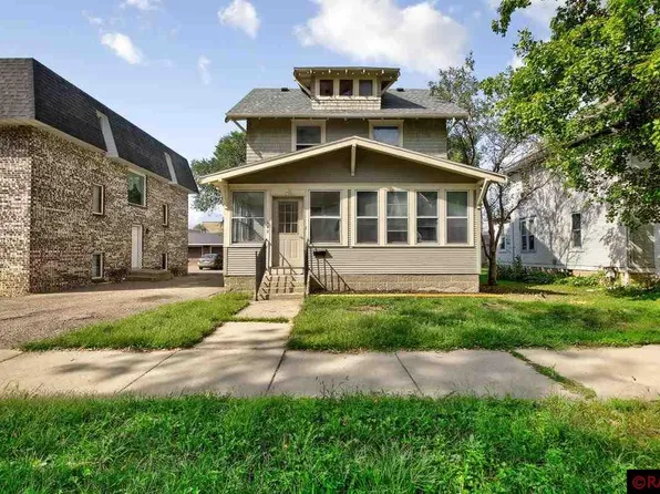242 Nicollet Ave, North Mankato, MN 56003
