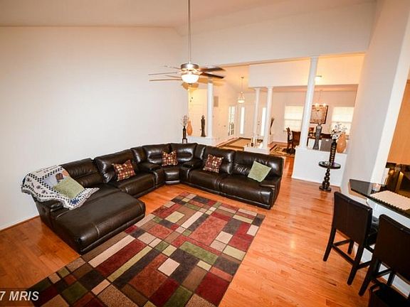 5th image of 9412 Everette Ct