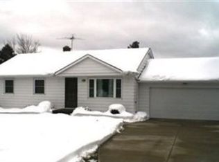 8712 Webster Rd, Strongsville, OH 44136