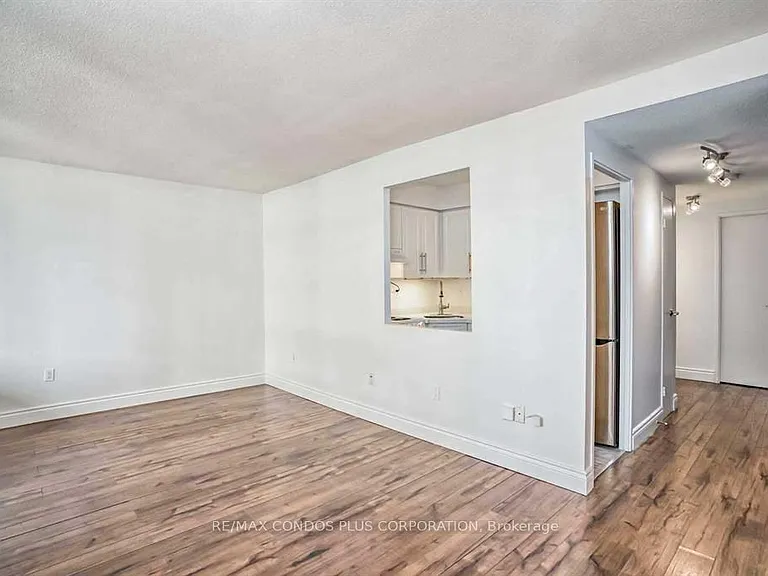 720 Spadina Ave #1011 — Photo 9