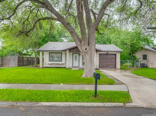 10806 Wayward Dr, San Antonio, TX 78217