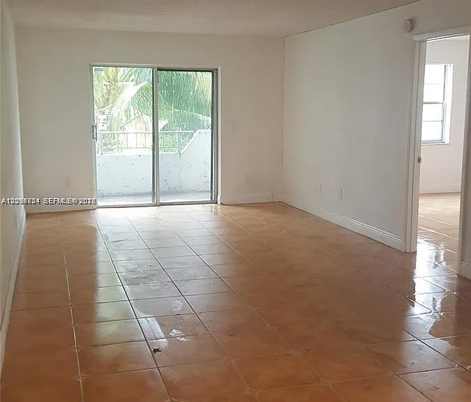 1610 Lenox Ave #203 — Photo 7