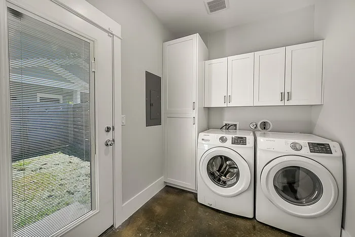 2821 Castro St #1 — Photo 8