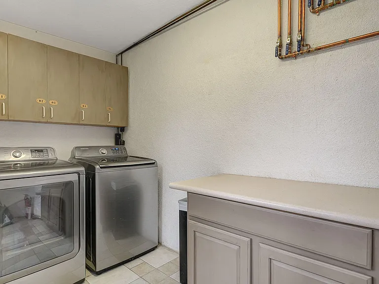 3916 Vegas Dr #3-A — Photo 36