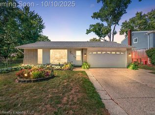 21901 Concord St, Southfield, MI 48076