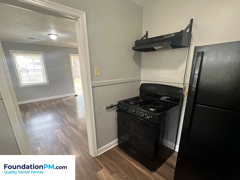 1407 Semmes St — Photo 3
