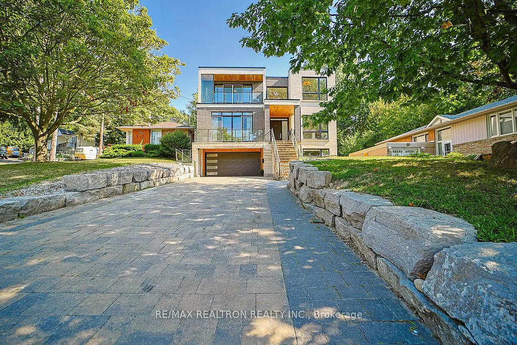 4 bed, $6,100 — Photo 1