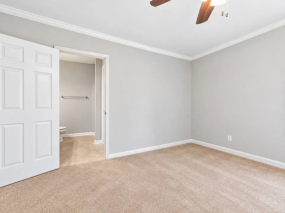 2 bed, 2.5 bath, 1756 sqft, $2,395 — Photo 3