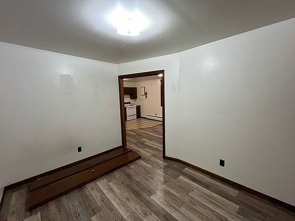 5th image of 516 S Webb St APT 21