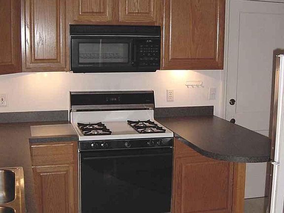3rd image of 1440 Lincoln Ave