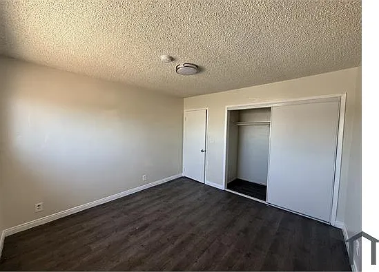 536 W Century Blvd #1/2 — Photo 10