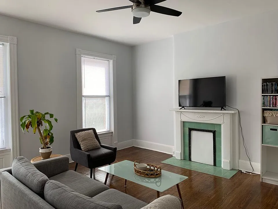 217 W Hill St #2