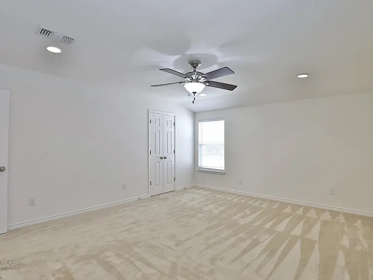 2650 Madison Ave #1/2 — Photo 9