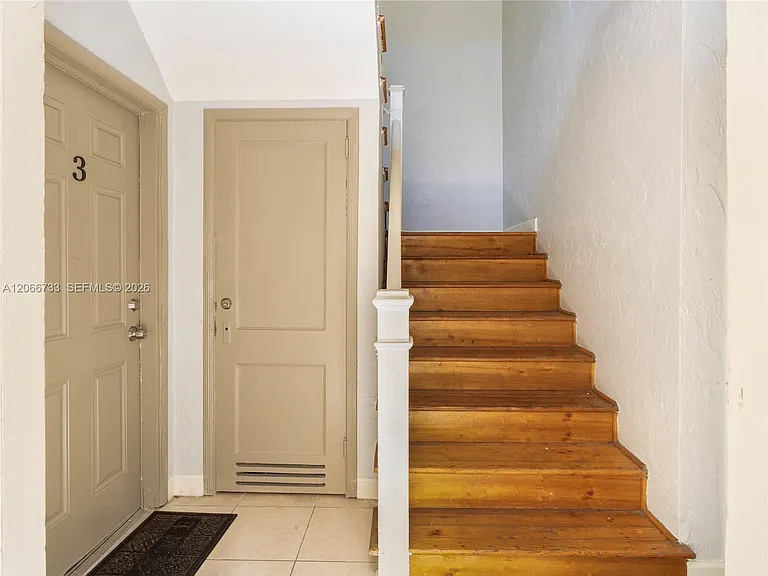 7635 Dickens Ave #8 — Photo 9
