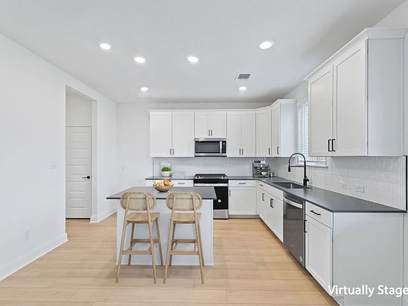 Eat-In Kitchen Island