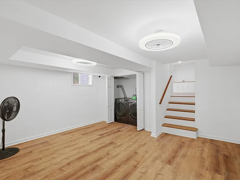 709 N Pryor St — Photo 5