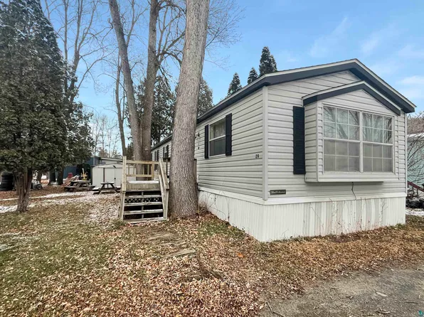 705 N Hamilton St Trailer 29, Saint Croix Falls, WI 54024