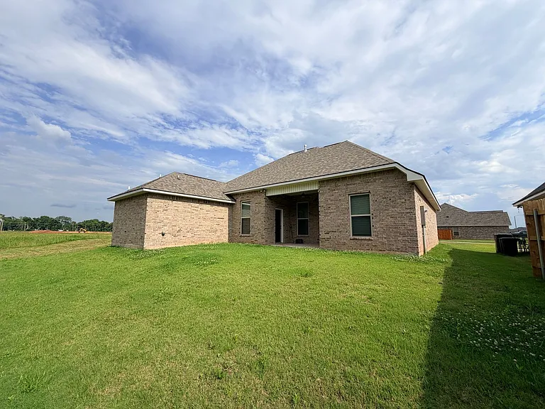 277 Saint Edmunds Way — Photo 31