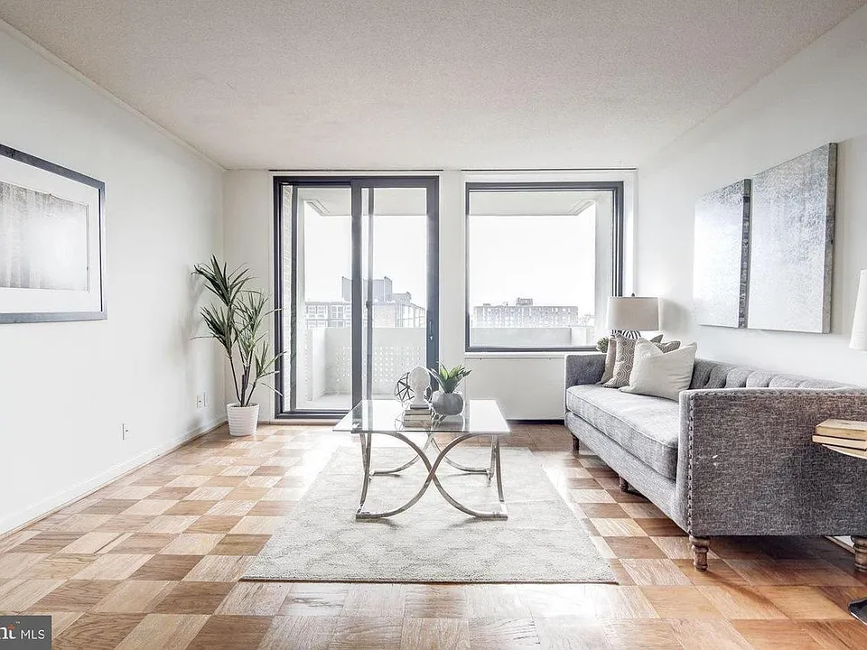 240 M St SW #E708