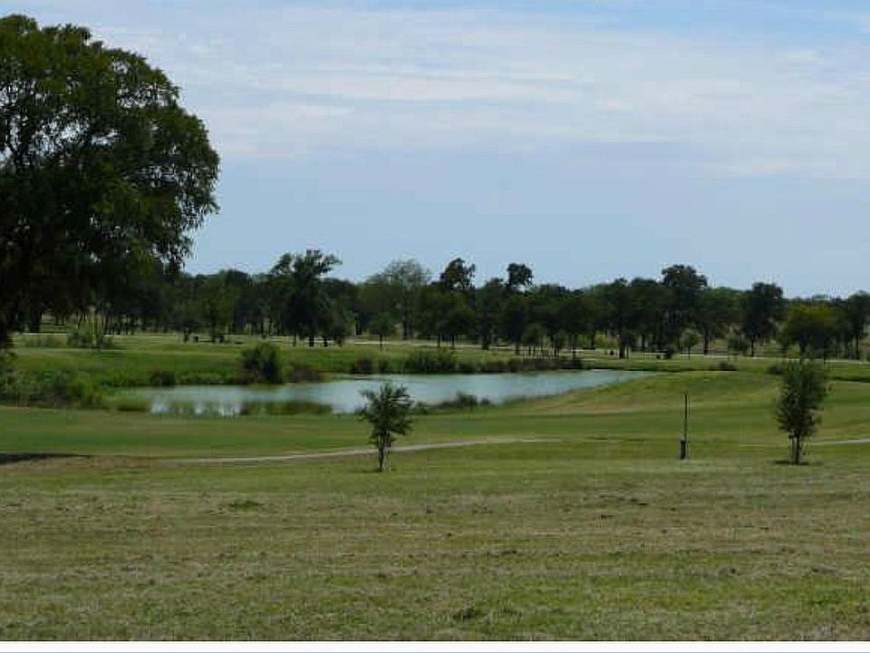 2nd image of 471 Roberts Run