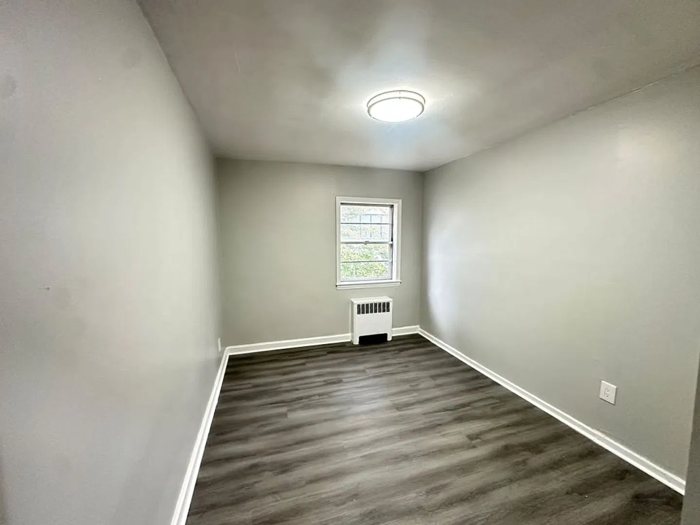 266 S Harrison St — Photo 3