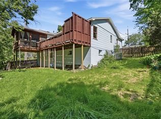 115 Wall St, Eureka Springs, AR 72632