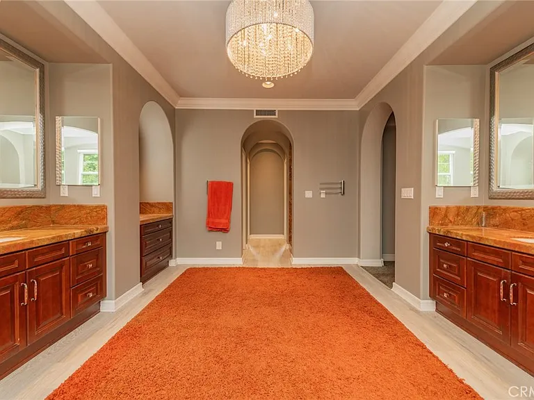 108 Ambiance — Photo 31