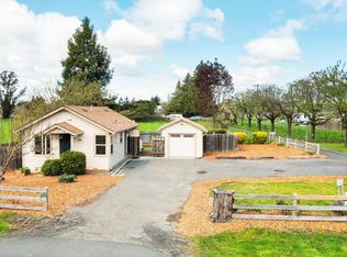 5215 Hessel Rd, Sebastopol, CA 95472