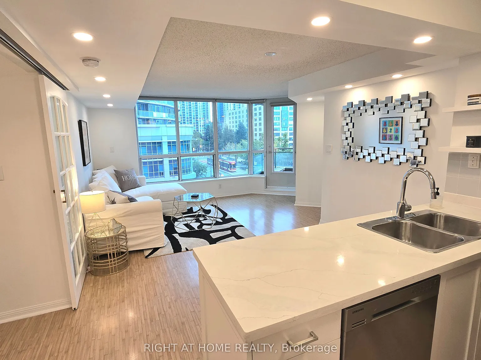 1 bed, $2,495 — Photo 3