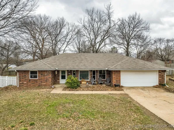 1847 SE Barlow Ct, Bartlesville, OK 74006