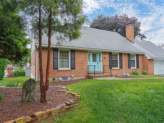 4th image of 285 Bridle Path Rd