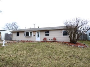 420 Dunbar Rd, Wauconda, IL 60084