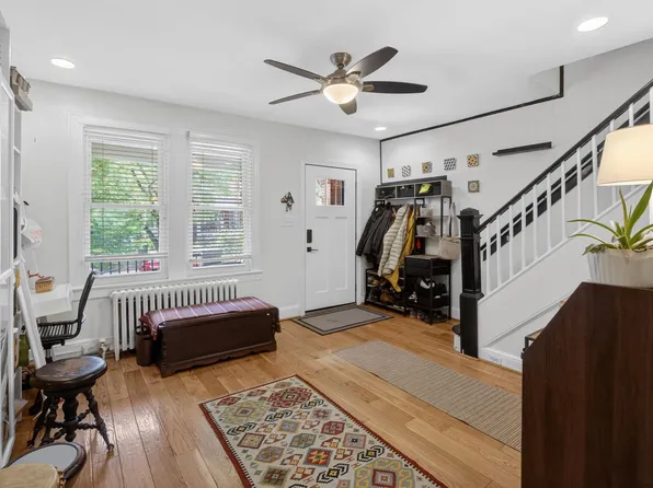 553 24th St NE, Washington, DC 20002