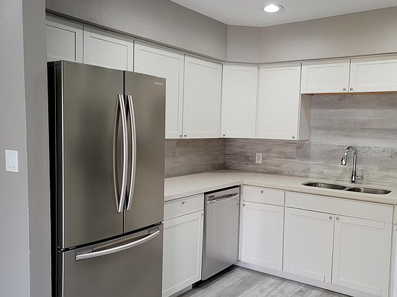 3rd image of 2232 E Roosevelt St #2