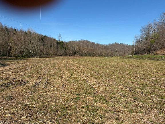 2nd image of 1025 State Highway 589