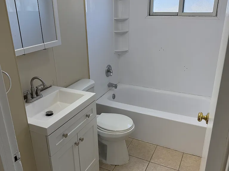 28585 Maplewood St — Photo 6
