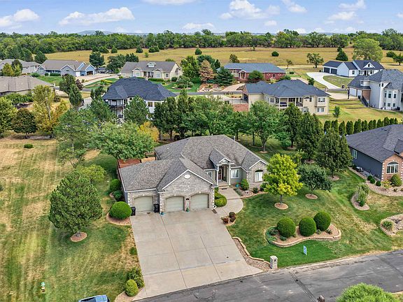 2nd image of 2535 Dundee Ln