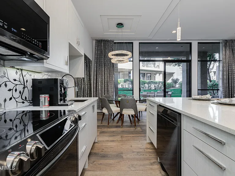 2802 E Camino Acequia Dr #7 — Photo 6