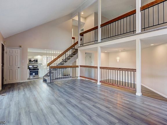 4th image of 145 Kingsberry Dr #145