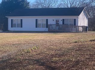 320 N 2nd Ave, Mayodan, NC 27027