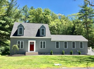 8 Lakeview Rd, Foxboro, MA 02035