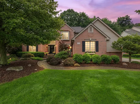 4112 Blue Heron Dr, Auburn Hills, MI 48326