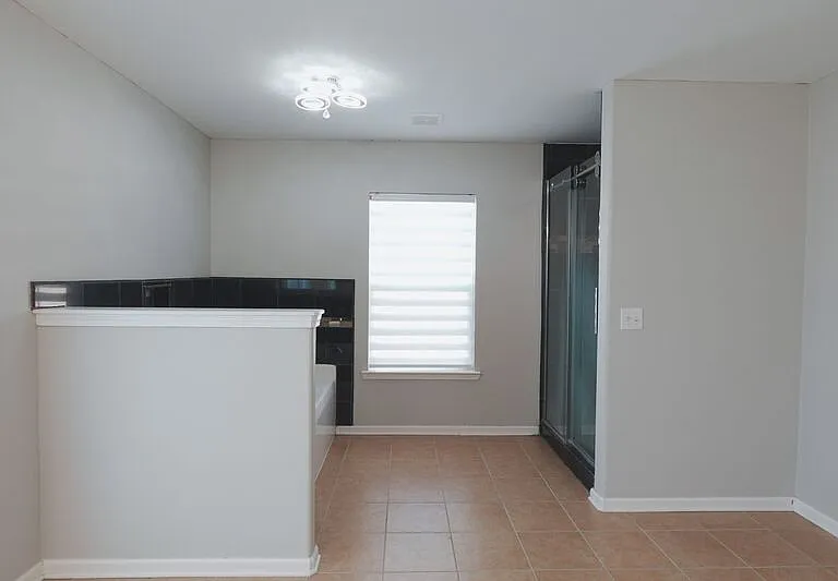 25 Litchfield Dr — Photo 35