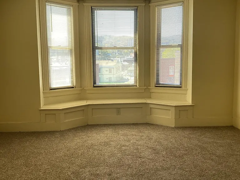 30 Willow St #32 — Photo 8