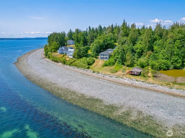 20818 President Point Road NE, Kingston, WA 98346