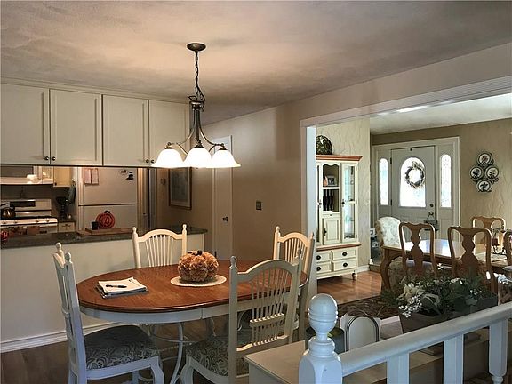 5th image of 111 Orlando Dr