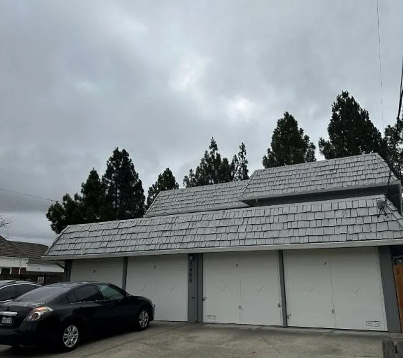 3455 Redwood Ct