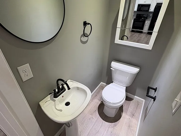 705 Haley St — Photo 6